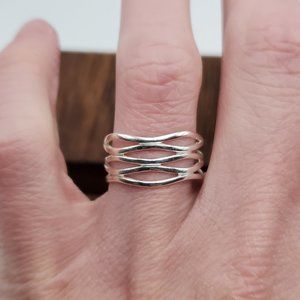 Size 8 925 Sterling Silver Cute Wavy Design Cool Ring